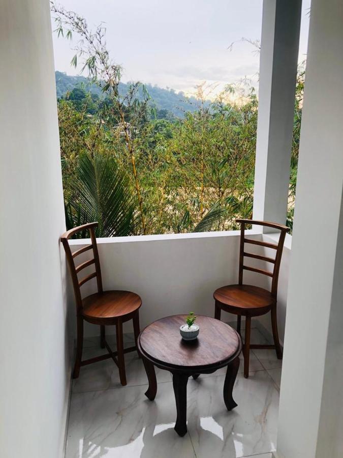 Kandy River Garden ภายนอก รูปภาพ